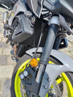Yamaha MT10 - 4