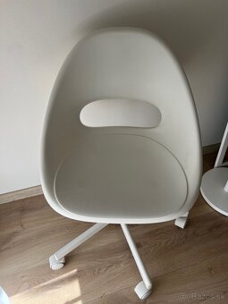 Biela stolička otočná - 4
