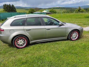 Predám Alfa Romeo 159 1.9.jtd.110kw - 4