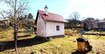 NA PREDAJ ZÁHR.CHATA V DUBNICI NAD VÁHOM S VÝMEROU... - 4