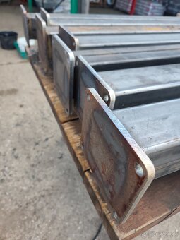 Železné stĺpiky stojky - 4