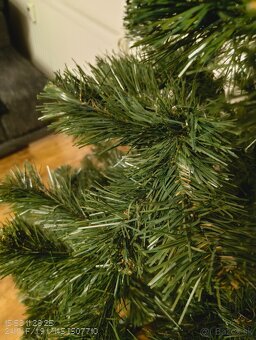 Vianočný stromček - 180 cm - 4