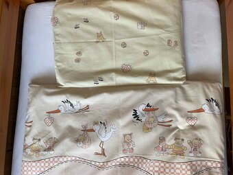 Obliečky do postieľky Bocian s bábätkom - 4