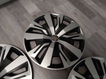 Puklice Peugeot, Sada Č.28, Nové - 4