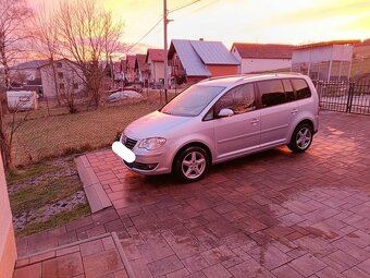 Volkswagen Touran 2.0 - 4