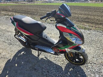Replika motobi pesarro 50 ss - 4