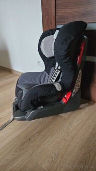 Britax Römer SAFEFIX PLUS 9-18kg - 4