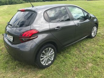 Peugeot 208 Style - 4