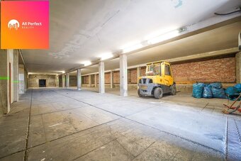 Obrovské skladové priestory so zázemím na prenájom - 4
