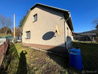 Predám starší rodinný dom s pozemkom 934m2 - 4