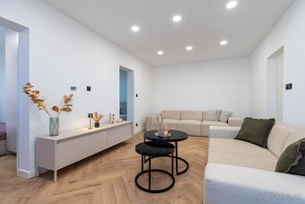 Na predaj pekný 3-izbový byt po rekonštrukcii, ulica Výstaby - 4