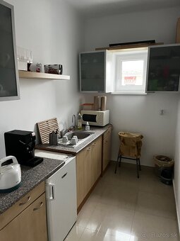 POLYFUNKČNÝ OBJEKT, 692m2, VT - 4