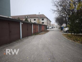 Garáž - centrum mesta - 18 m2 - 4