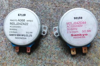 Náhradné diely a taniere do mikrovlnky . - 4