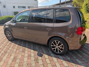 Volkswagen Touran 1.6 TDI Comfortline - 4