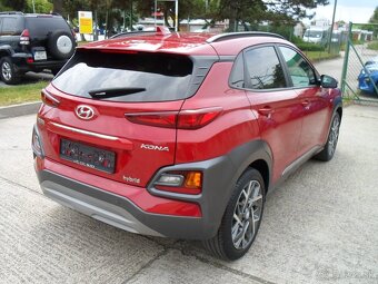 Hyundai Kona 1.6 GDi HEV Style 141k,automat,polokoža,kamera, - 4