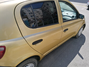 Toyota Yaris 1.0 - 4