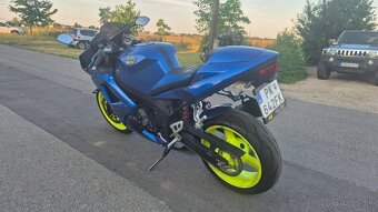 Triumph Daytona - 4