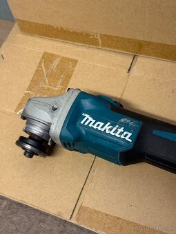 AKU uhlová brúska Makita - 4