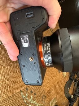 Sony A7 iii + komplet výbava - 4