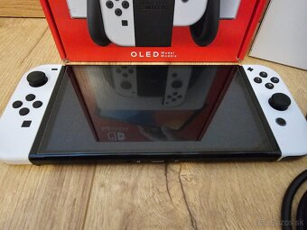 Nintendo Switch OLED White - 4