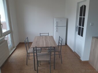 Predaj 2izb. bytu v priamom centre mesta Levice - 4