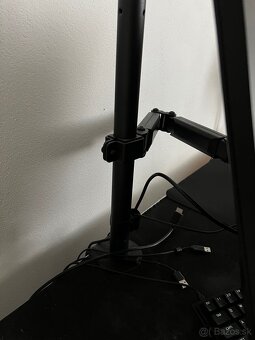 monitor msi curved 23.6” 180hz + rameno - 4