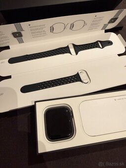 Apple Watch 5 44 mm - 4