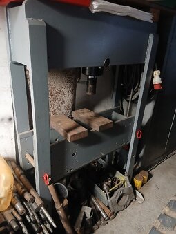 Hydraulický lis - 4