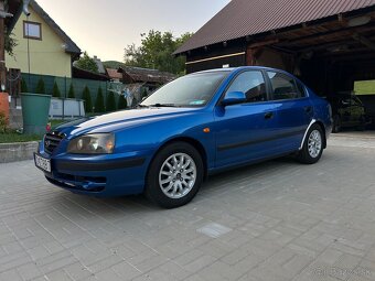 Hyundai Elantra 1.6i - 4