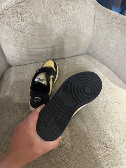 Nike Air Jordan 1 Low Travis - žlto/čierne - veľkosť 42 - 4