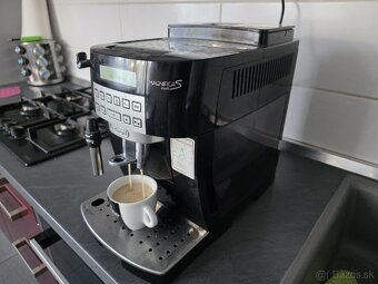 Kavovar Delonghi Magnifica plus - 4