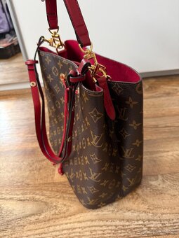Kabelka Louis Vuitton falzifikát - 4