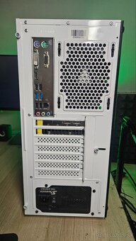Herný PC • i7 7700 • RX 6600 XT 8GB • 16GB - 4