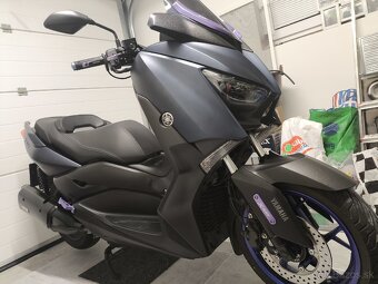 Yamaha Xmax 300 - 4
