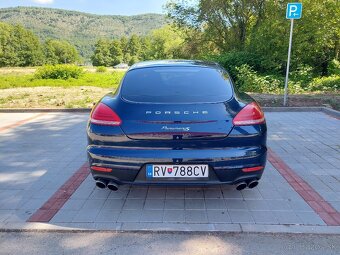 Porsche Panamera S - 4
