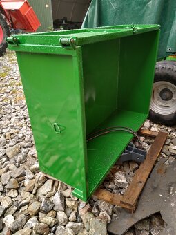 Nesená bedňa lyžica za malotraktor - 4