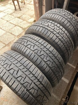 215/45/R16 - 4
