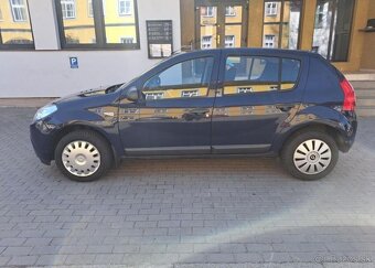 Dacia Sandero 1,2 Arctica benzín manuál 55 kw - 4