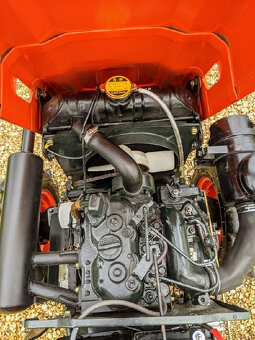 Traktor Kubota b7000 z roku 1999 - 4