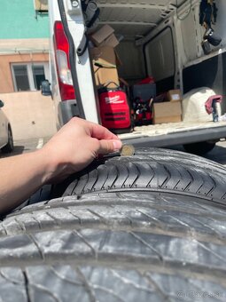 245/35 R20 dezén 4mm - 4