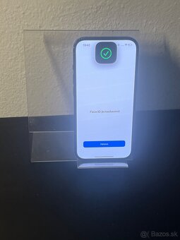 Predám Apple iPhone 15 256GB Black Známky opotrebovania - 4