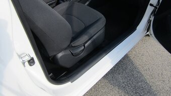 Kia Rio 1.4 CRDI rok výroby 10/2014 kúpene v SR 1.majitel - 4