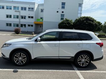 Mitsubishi Outlander 2.2DI-D 4WD Automat - 4