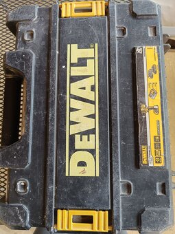 Aku vŕtačka Dewalt - 4