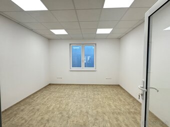 Administratívna budova-kancelárie, obchodný priestor, sklad - 4