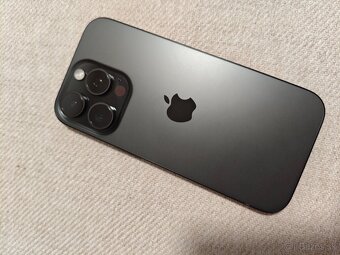 Predám Iphone 16 pro - 4