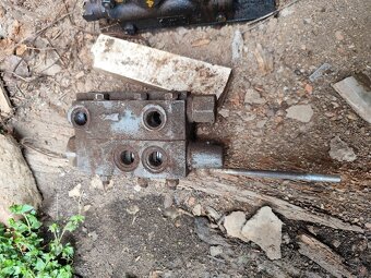 Hydraulický rozvádzač - 4
