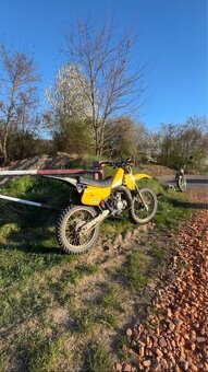 Suzuki RM 125 - 4