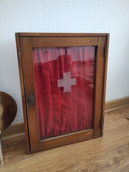 Poklady a nálezy z pody, starožitnosti, retro, šperky, hudba - 4